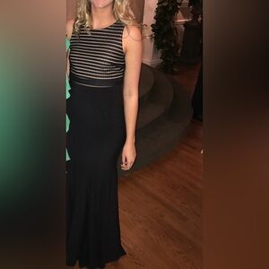 Betsy & Adam Women's Black Formal Mesh Cutout Mermaid Gown Size 6